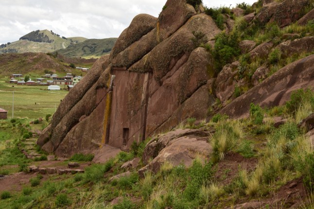 Gate of Hayu Mark (The Gate of the Gods), Peru WILLKA UTA, PORTAL OF THE GODS, SECRETS OF ARAMU MURU, HAYUMARKA GATE. Near Puno Peru