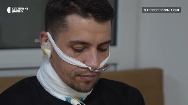 Ukrainian soldier crawled for five days with slashed neck In Dnipropetrovsk Oblast, doctors are treating 33-year-old Ukrainian soldier Vladyslav, who survived Russian captivity. His throat had been cut, yet he survived and crawled to Ukrainian positions for nearly five days. Picture: ????????? ?????? https://suspilne.media/dnipro/1099130-z-pererizanim-gorlom-5-dib-povz-do-ukrainskih-pozicij-na-dnipropetrovsini-likuut-vijskovogo-akij-vtik-z-polonu-rf/?fbclid=IwY2xjawMaW55leHRuA2FlbQIxMABicmlkETEzbktOclBKelNxYjlDSG1sAR5tI544zKkJysdTbFUPGc__iENi3mQx_vWhnU8_L3oT4bNhC35HgrHhwzS_6Q_aem_PAmmgml9BTurshw6rCAsgg