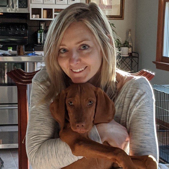 NEWS / 12902007 Virginia woman, 39, who was clinically dead for staggering 24 minutes after suffering shock cardiac arrest shares what it REALLY feels like to nearly die - and how it changed her --- Lauren Canaday , who has been on medication for controlled epilepsy for years, suffered a grand mal seizure, that causes violent muscle contractions and loss of consciousness, in her home and stopped breathing.