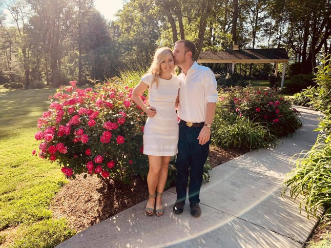 NEWS / 12902007 Virginia woman, 39, who was clinically dead for staggering 24 minutes after suffering shock cardiac arrest shares what it REALLY feels like to nearly die - and how it changed her --- Lauren Canaday , who has been on medication for controlled epilepsy for years, suffered a grand mal seizure, that causes violent muscle contractions and loss of consciousness, in her home and stopped breathing.