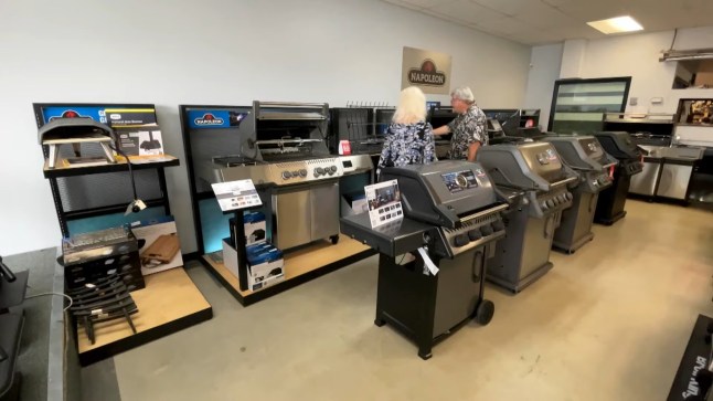 A couple from B.C.'s Okanagan has been grilling up some well done Canadian kindness for the last few months. When barbecue season began to heat up this spring, a couple living in Summerland ? a municipality located on the west side of Okanagan Lake ? began to get calls from grillers with burning questions about their Napoleon grills. Even though they had no "steak" in the Canadian barbecue company, Jim Klassen and Mirjana Komljenovic did their best to help every single customer ? even when the callers were a bit hot headed.