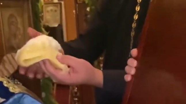 15201619 Mystery of the painting that 'leaks myrrh'... and believers claim it miraculously heals the sick https://x.com/RealBenLuigi/status/1978647155951771892