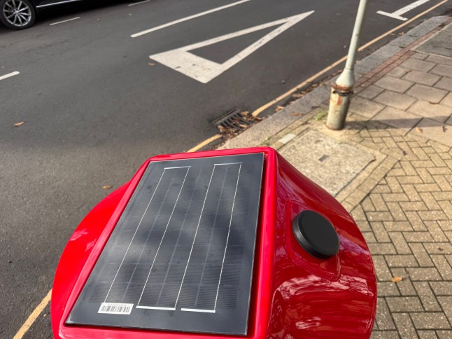 Solar powered postboxes are being rolled out across UK, that will let you drop off parcels