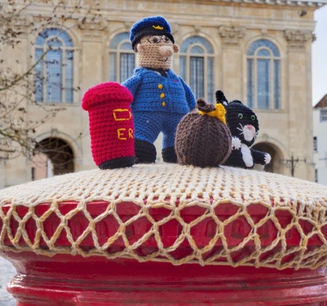 Cute knitted Postman Pat on top of post box in Market Place, Abingdon . (Photo by: Planet One Images/UCG/Universal Images Group via Getty Images)
