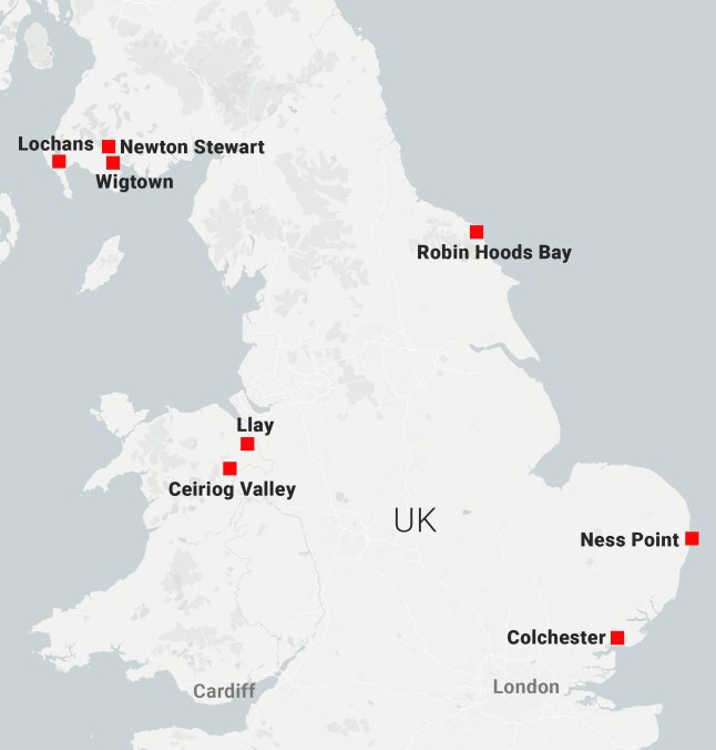 People are losing their minds over a mysterious light spotted across UK metro graphics