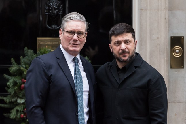 LONDON, UNITED KINGDOM DECEMBER 08, 2025: British Prime Minister Sir Keir Starmer (L) welcomes President of Ukraine Volodymyr Zelenskyy outside 10 Downing Street ahead of their meeting in London, United Kingdom on December 08, 2025. The leaders of Britain, Ukraine, France and Germany meet to discuss ongoing talks between the U.S., Ukraine, and Russia on proposed peace plan and security guarantees. (Photo credit should read Wiktor Szymanowicz/Future Publishing via Getty Images)